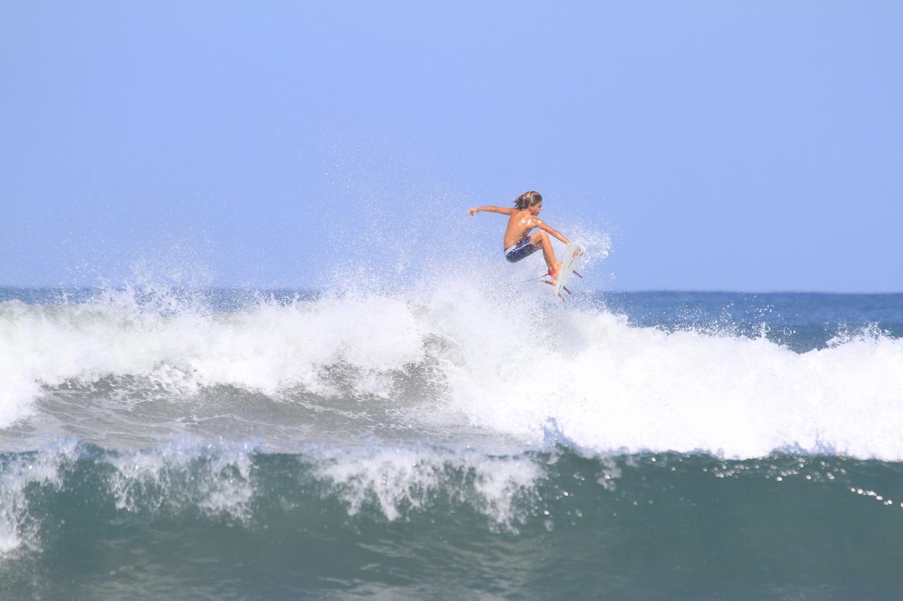 Moana Surf Resort 诺萨拉 外观 照片
